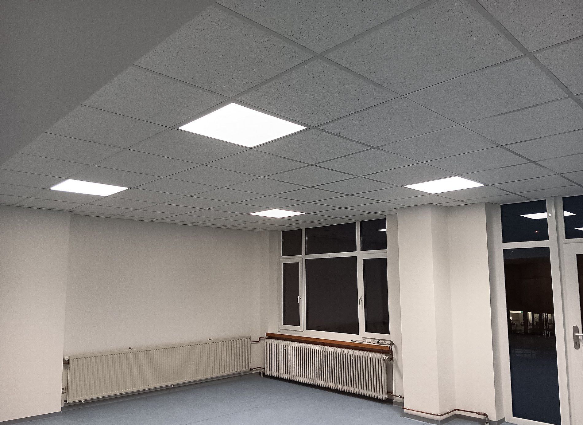 neue Beleuchtung im Gemeindesaal